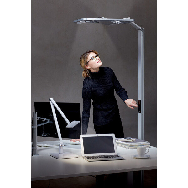 Stehleuchte Attenzia Space Active HCL